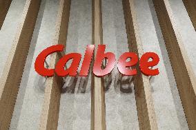 Calbee signage and logo